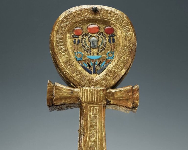 Mirror-case-in-the-form-of-an-ankh 2